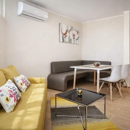 градина -двустаен с една спалня в комплекс черноморска звезда 公寓